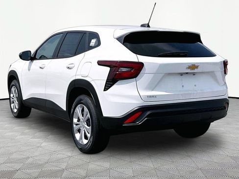 New 2026 Chevrolet Trax LS FWD image 4