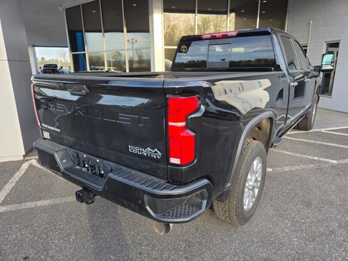 Used 2025 Chevrolet Silverado 2500 High Country w/ Technology Package image 7