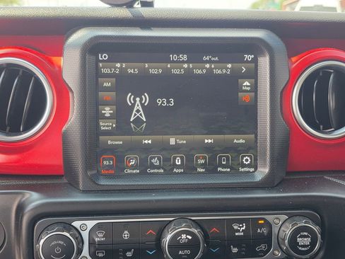 Used 2020 Jeep Gladiator Rubicon AWD/4WD image 22