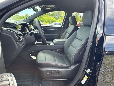 New 2026 GMC Acadia AT4 w/ LPO, Floor Liner Package image 19