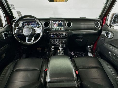 Used 2022 Jeep Wrangler Unlimited Sahara w/ Cold Weather Group AWD/4WD image 31