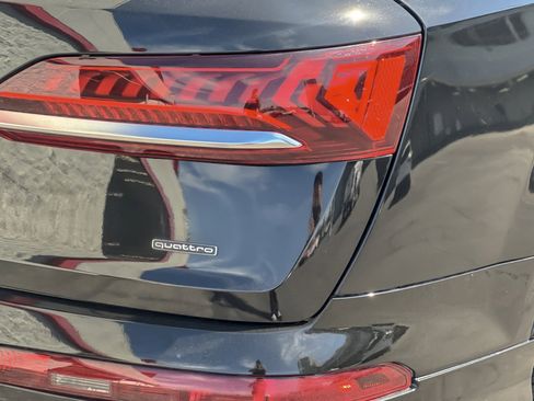Used 2023 Audi Q7 3.0T Prestige image 28