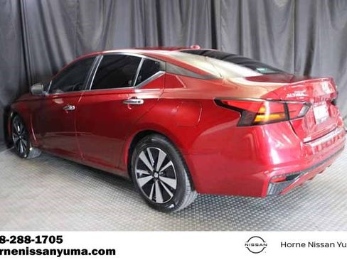 Used 2022 Nissan Altima 2.5 SV image 15