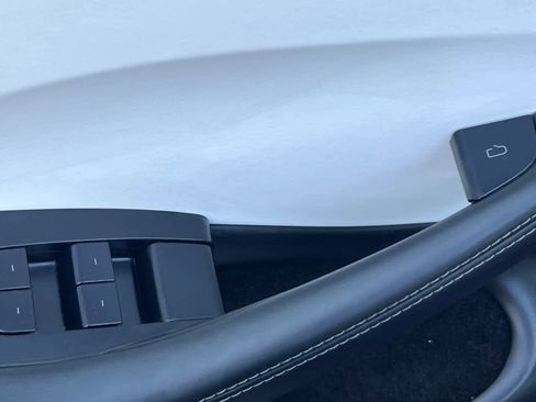 Used 2024 Tesla Model 3 Performance image 13