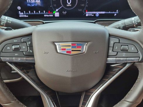 Used 2023 Cadillac Escalade Premium Luxury AWD/4WD image 21