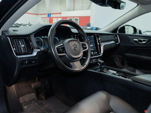 Used 2020 Volvo V60 T5 Cross Country AWD/4WD image 14