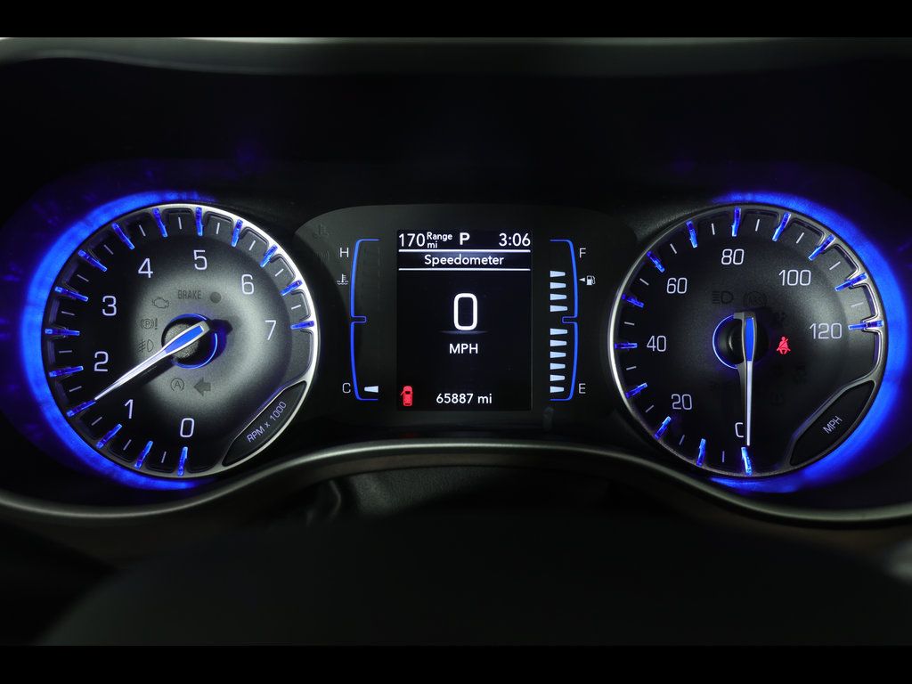 Used 2023 Chrysler Voyager LX FWD image 24