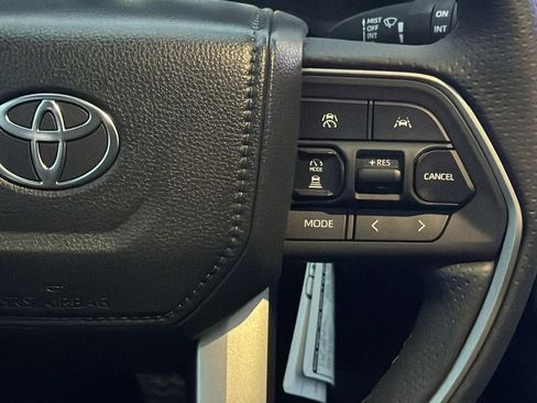 New 2026 Toyota 4Runner Limited AWD/4WD image 28