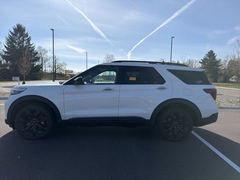 Used 2022 Ford Explorer ST w/ Equipment Group 401A image 2