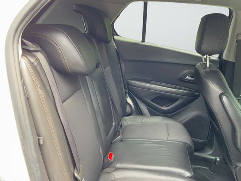 Certified 2022 Chevrolet Trax LT w/ Sport Edition FWD image 21