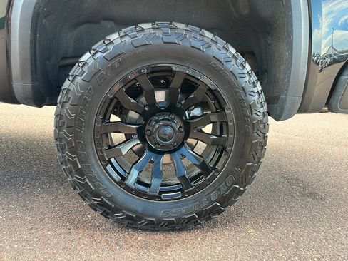 Used 2023 GMC Sierra 1500 AT4X AWD/4WD image 41
