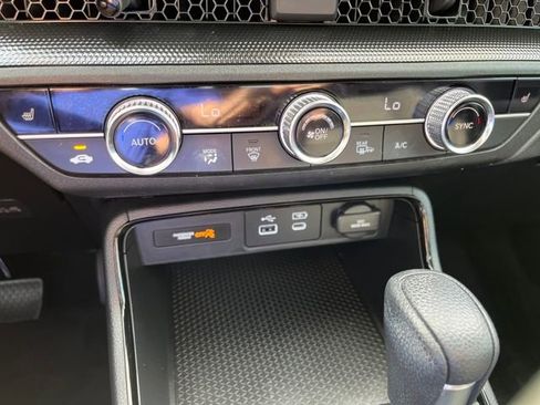 Certified 2025 Honda CR-V EX image 27