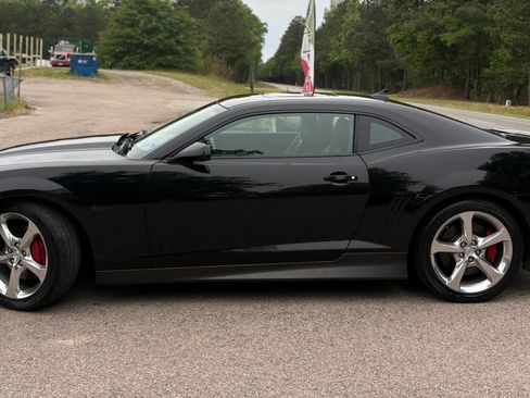 Used 2013 Chevrolet Camaro SS RWD image 3