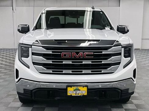 Used 2024 GMC Sierra 1500 SLE w/ Preferred Package AWD/4WD image 4