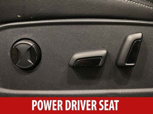 Used 2024 Volkswagen Jetta SE FWD image 8