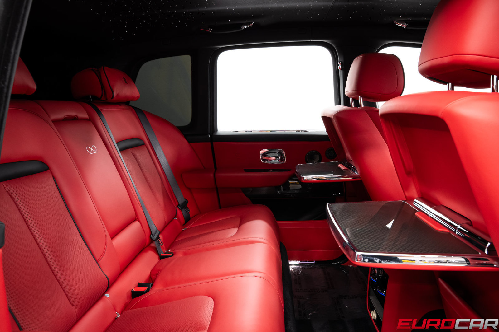Used 2022 Rolls-Royce Cullinan Black Badge w/ Dark Exterior Package AWD/4WD image 37