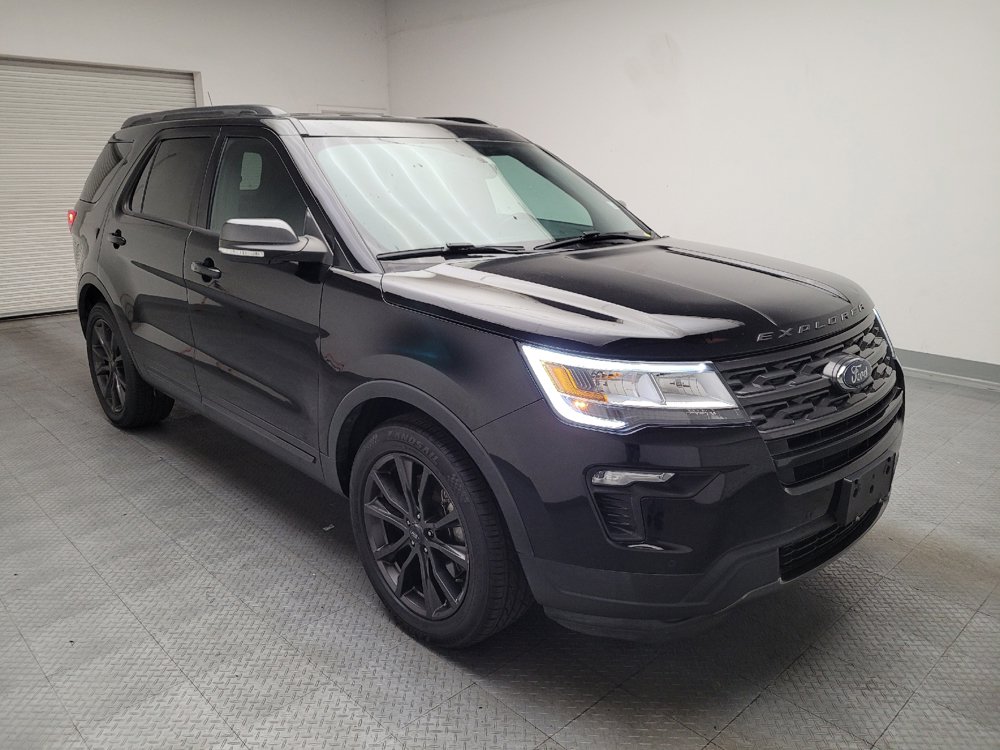 Used 2018 Ford Explorer XLT w/ Equipment Group 202A FWD image 13