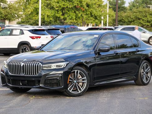 Used 2020 BMW 750i xDrive w/ Executive Package AWD/4WD image 24
