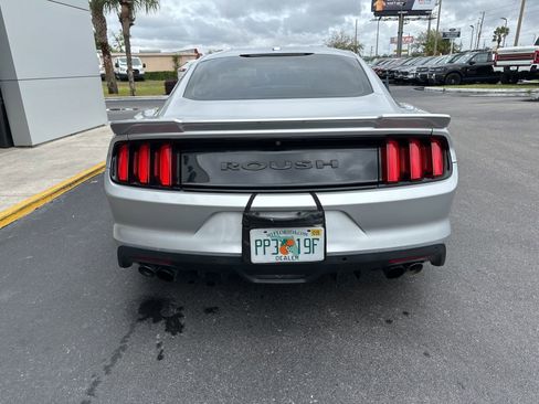 Used 2017 Ford Mustang GT Premium w/ GT Performance Package image 4