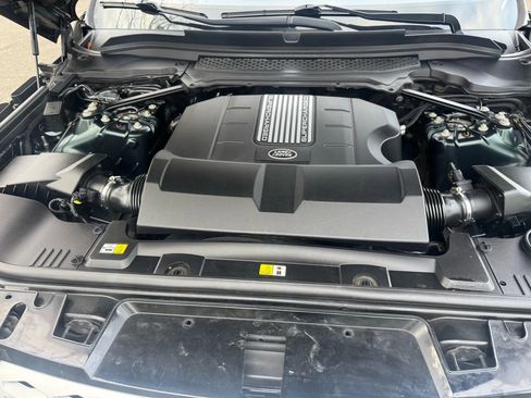 Used 2016 Land Rover Range Rover Sport SE image 30