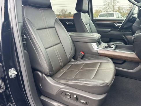 Used 2025 Chevrolet Silverado 3500 High Country w/ Technology Package image 25