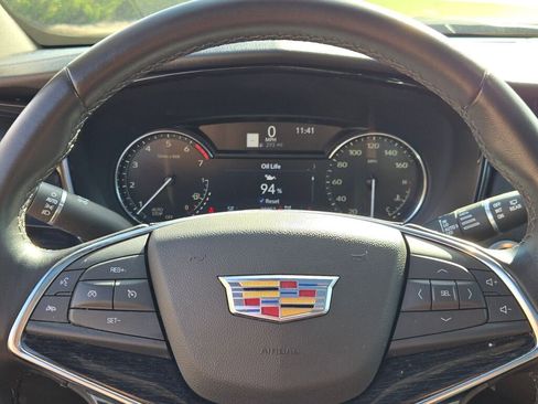 Used 2020 Cadillac XT5 Premium Luxury image 35