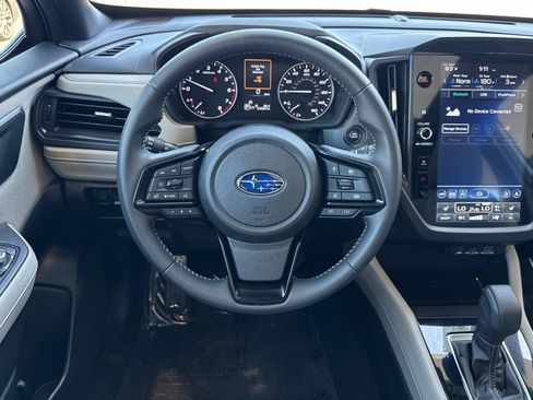 Used 2025 Subaru Forester Premium AWD/4WD image 19