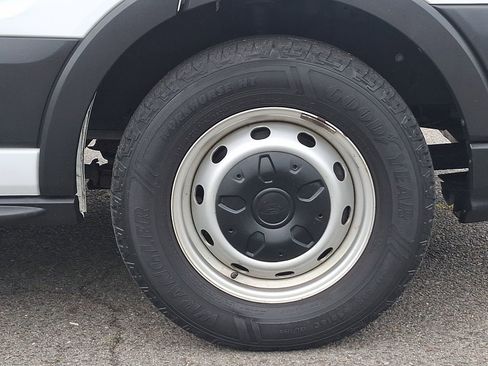 Used 2023 Ford Transit 150 Low Roof RWD image 9