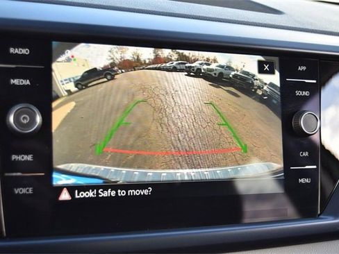 Certified 2023 Volkswagen Taos SE image 13