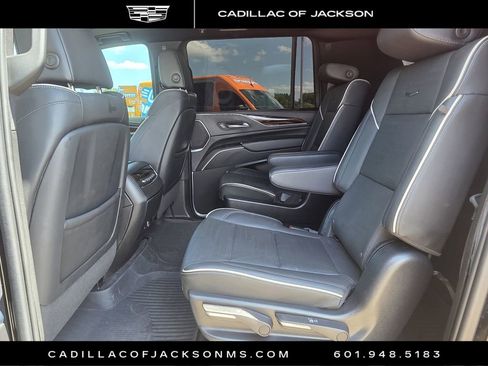 Used 2023 Cadillac Escalade ESV Premium Luxury RWD image 26