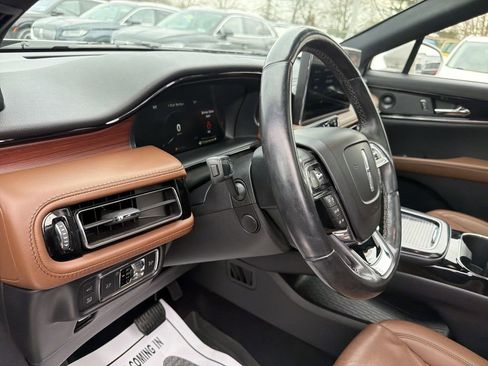 Certified 2022 Lincoln Nautilus Reserve w/ Luxury Package image 20