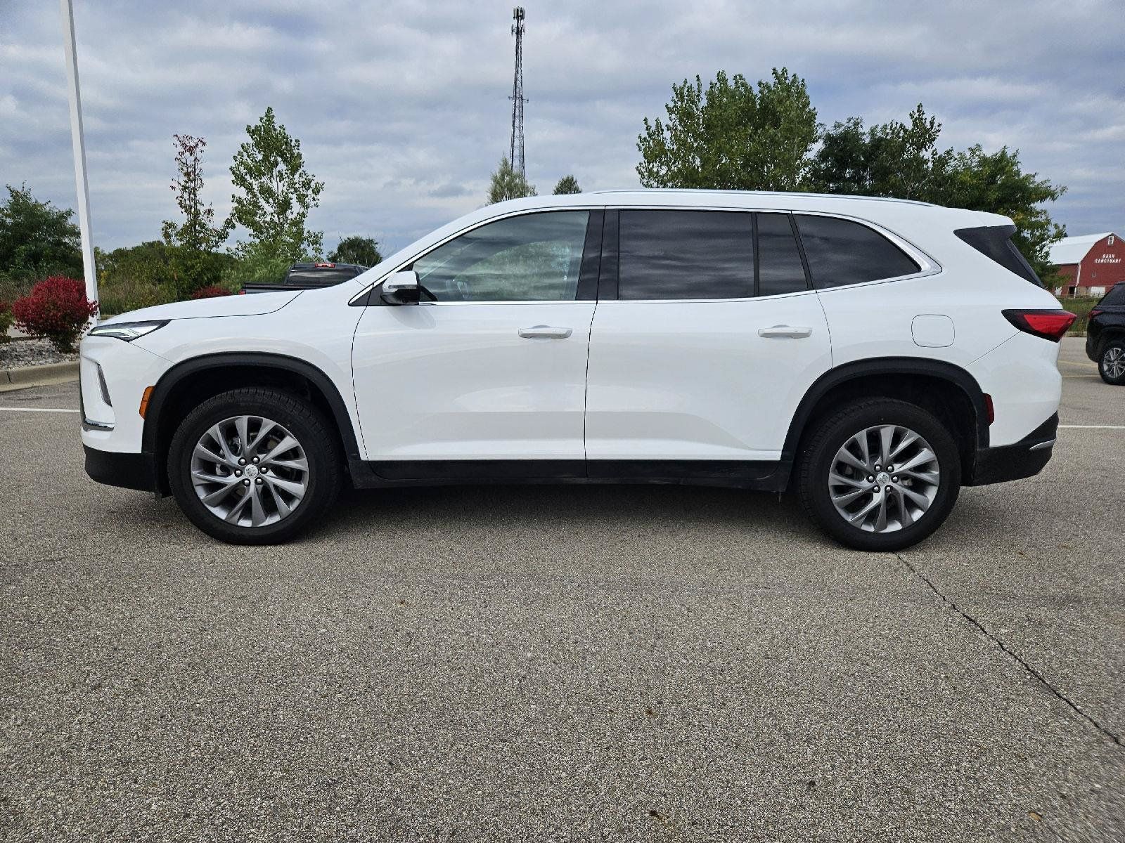 Used 2026 Buick Enclave Preferred AWD/4WD image 4
