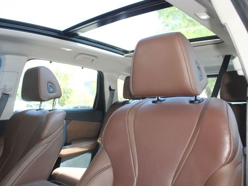 Used 2024 Acura MDX SH-AWD w/ Technology Package image 17