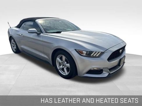 Used 2016 Ford Mustang Convertible image 3