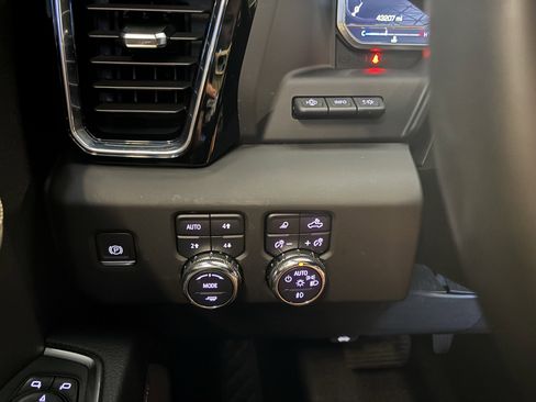 Used 2023 GMC Sierra 1500 Denali w/ Technology Package image 25