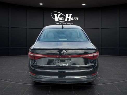 New 2025 Volkswagen Jetta SE image 13