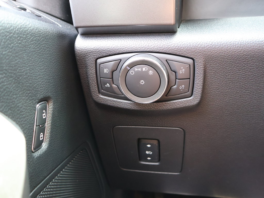 Used 2016 Ford F150 XLT w/ Equipment Group 302A Luxury AWD/4WD image 29