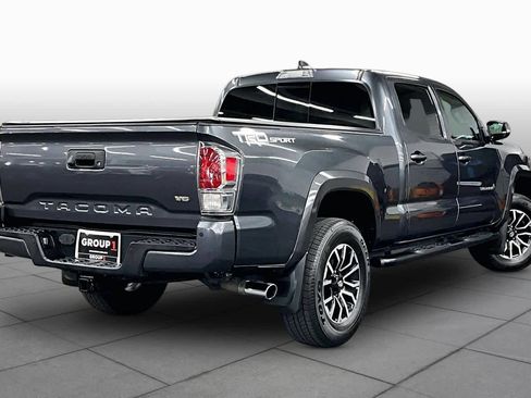 Used 2022 Toyota Tacoma TRD Sport w/ Technology Package image 12