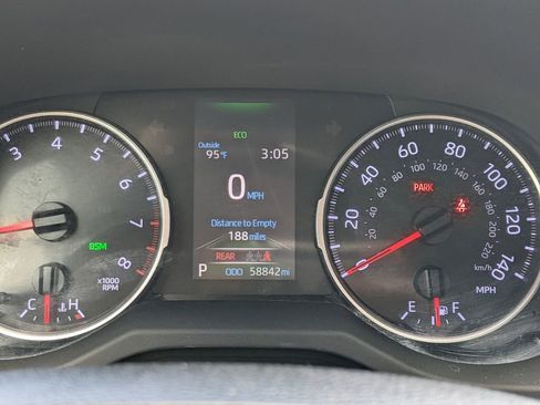 Used 2019 Toyota RAV4 XLE Premium image 26