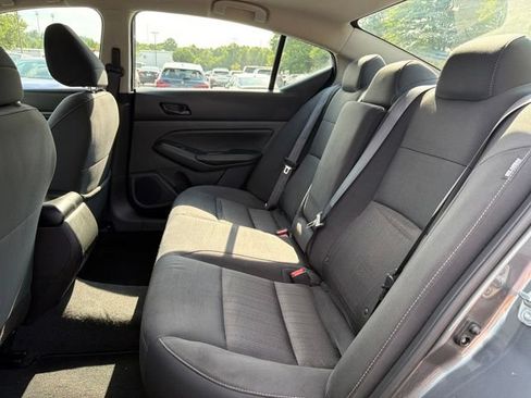 Used 2025 Nissan Altima 2.5 SV FWD image 21