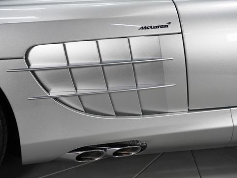 Used 2006 Mercedes-Benz SLR image 19