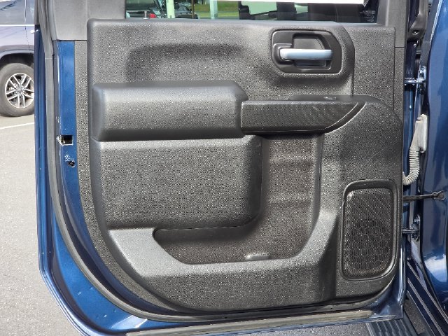 Used 2021 Chevrolet Silverado 2500 Custom w/ Custom Value Package AWD/4WD image 23