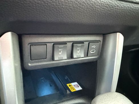 Used 2023 Toyota Corolla Cross XLE FWD image 13