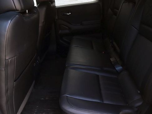 Used 2022 Nissan Frontier PRO-4X w/ Pro-4X Premium Package AWD/4WD image 15