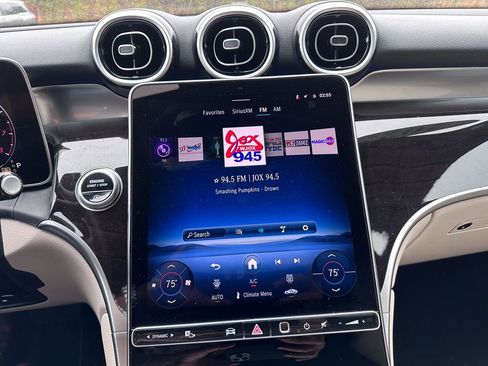 Used 2025 Mercedes-Benz GLC 300 GLC 300 image 8