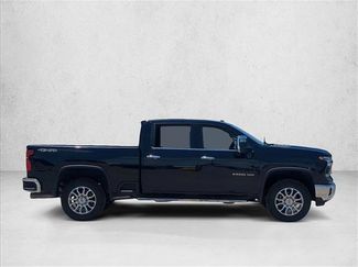 Used 2025 Chevrolet Silverado 2500 LTZ AWD/4WD video 4