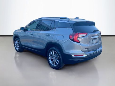 Used 2024 GMC Terrain SLT image 5