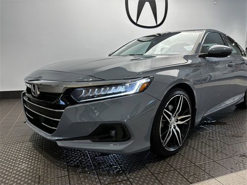 Used 2022 Honda Accord Touring image 8