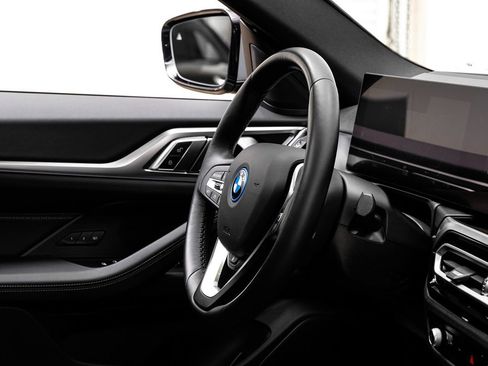 Used 2023 BMW i4 eDrive35 w/ Premium Package image 13