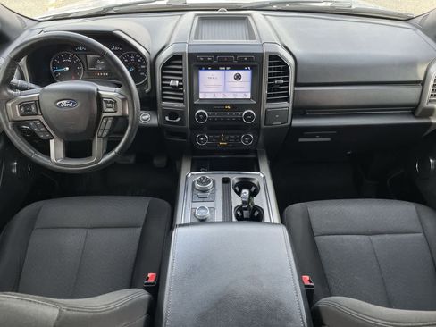 Used 2019 Ford Expedition XLT image 22